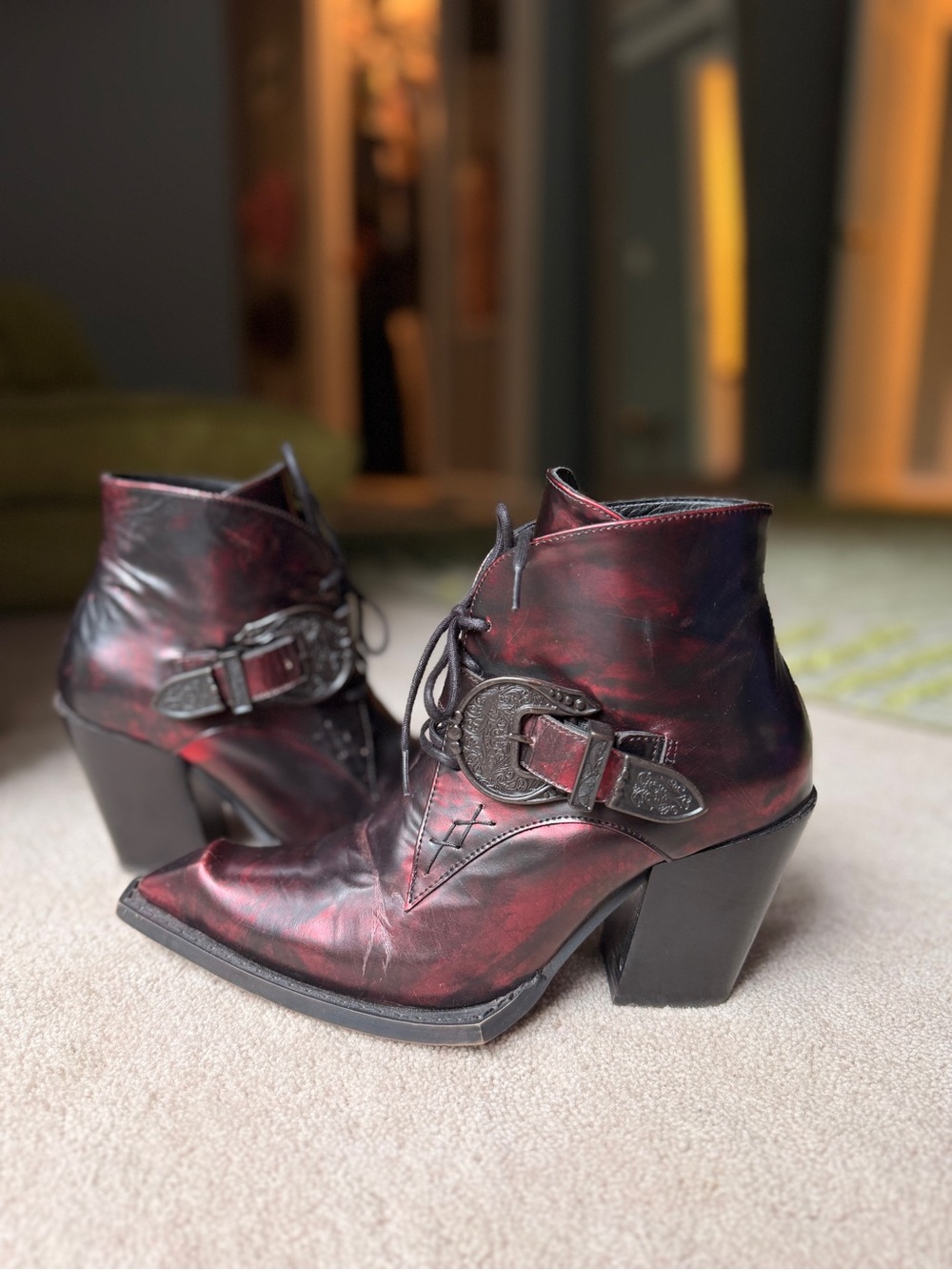 John Fluevog Swordfish Hi Fauvist Fries Iridescent Red Ankle Boots 8 EUC - Picture 13 of 14